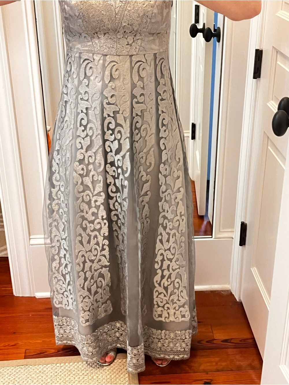 Kay Unger Silver Lace-Overlay Evening Gown - Picture 4 of 15